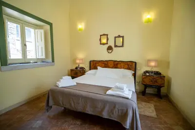 Letto o letti in una camera di Charming Rooftop Flat in City Center