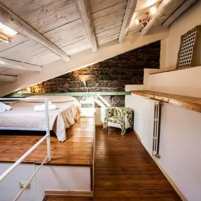 Big Flat in City Center with Balcony