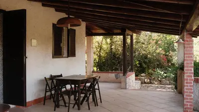 Patio o area all'aperto di A country house by the beach - Casa speranza