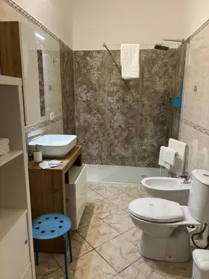 Bagno di M&M House-Terra di Mari, Terra di Santi