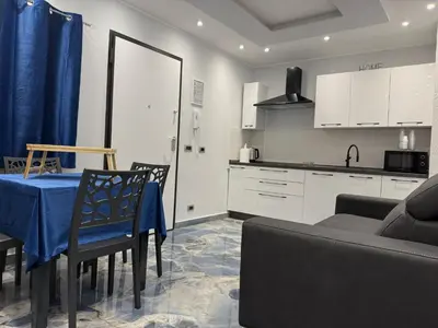 Cucina o angolo cottura di Naomi Luxury Home 3