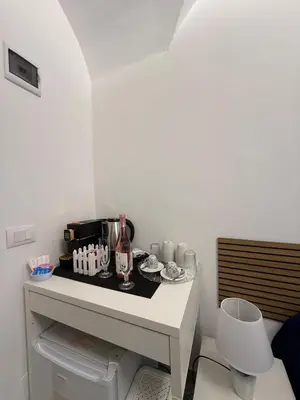 Set per la preparazione di tè e caffè presso Platamone Home