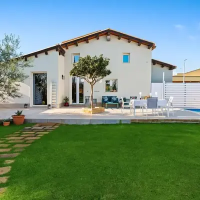 Incantevole villa con piscina e giardino a poca distanza dalle spiagge piu belle