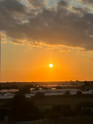 Alba o tramonto visti dall'interno della casa vacanze o dai dintorni