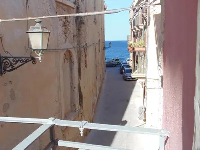 Vista generica sul mare o vista sul mare dall'interno dell'appartamento