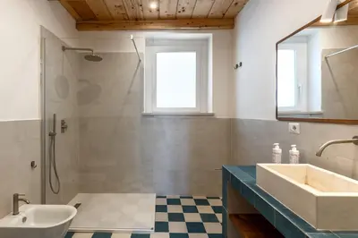 Bagno di Villa Frescura con Piscina by Wonderful Italy