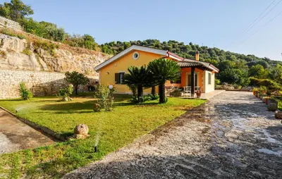 Paesaggio naturale nelle vicinanze della casa vacanze
