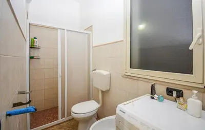 Bagno di 4 Bedroom Cozy Home In Ragusa