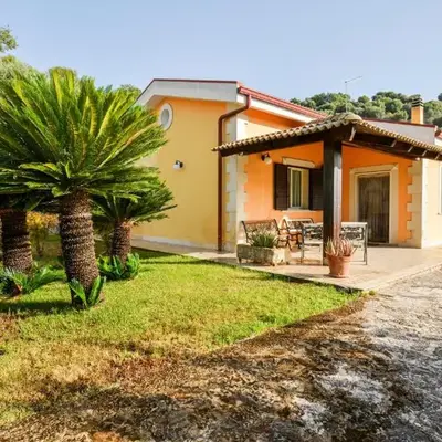 4 Bedroom Cozy Home In Ragusa