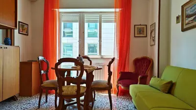 Area soggiorno di Aura Lucis, Elegant apt for 8, parking, Wi-Fi