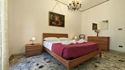 Letto o letti in una camera di Aura Lucis, Elegant apt for 8, parking, Wi-Fi