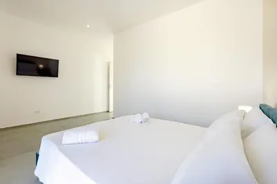 Letto o letti in una camera di Villa Almarè Private Pool 4 En Suite Rooms 250m Beach