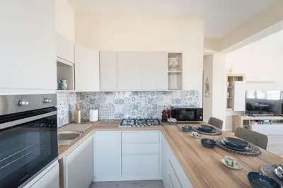 Cucina o angolo cottura di City View Penthouse