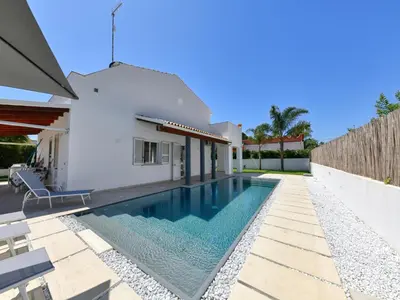 Piscina di Nice Apartment with Pool o nelle vicinanze