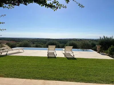 Piscina di Villa Heron Sicily o nelle vicinanze