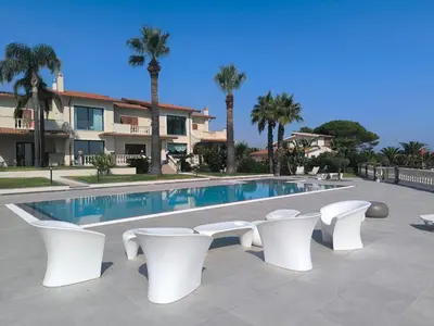 Piscina di Corner of paradise by the sea - At Home Sicily o nelle vicinanze