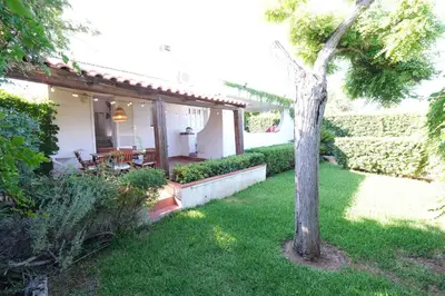 Giardino di Villetta Blu sul Mare a Fontane Bianche by Wonderful Italy