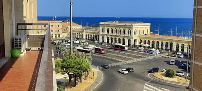 Vista generica sul mare o vista sul mare dall'interno dell'appartamento