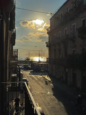 Alba o tramonto visti dall'interno dell'appartamento o dai dintorni