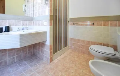 Bagno di 6 Bedroom Amazing Home In Noto