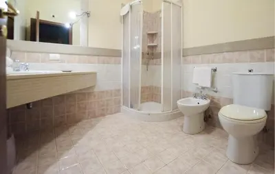 Bagno di 6 Bedroom Amazing Home In Noto