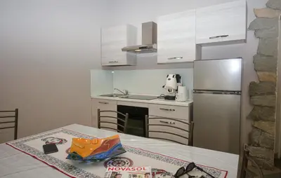 Cucina o angolo cottura di Stunning Home In Solarino