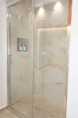 Bagno di Gorgon House
