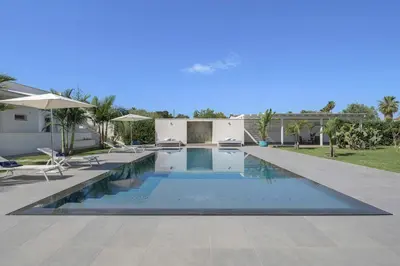 Piscina di Modern Villa With Pool In Fontane Bianche o nelle vicinanze