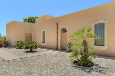 Edificio in cui si trova la villa