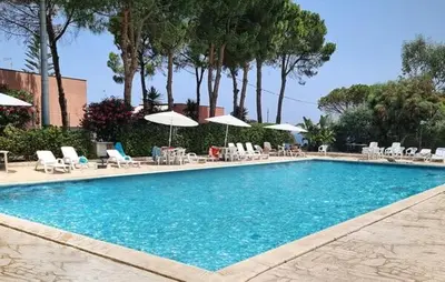 Piscina di Les calanques Audeandeb o nelle vicinanze