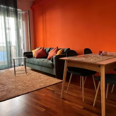 Lolli House