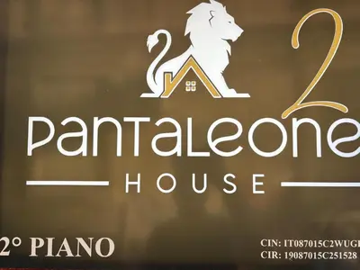 Certificato, attestato, insegna o altro documento esposto da Pantaleone House 2