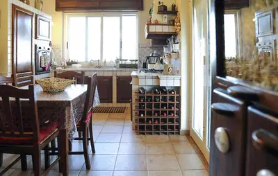 Cucina o angolo cottura di 3 Bedroom Stunning Home In Canicattini Bagni