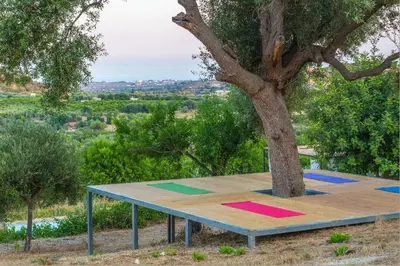 Paesaggio naturale nelle vicinanze della villa