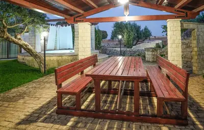 Patio o area all'aperto di Gorgeous Home In Modica