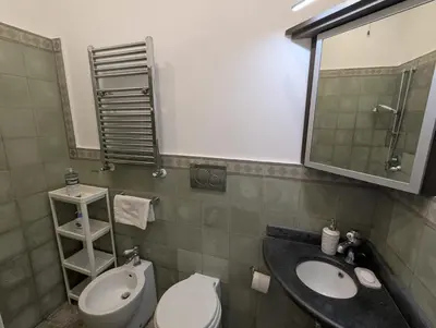 Bagno di Maison San Michele - historical features in center