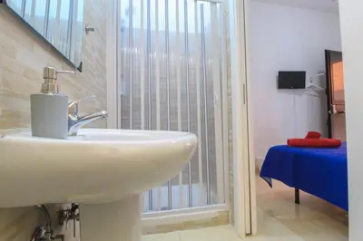 Bagno di bed and fly near 2 fontanarossa 800mt aeroporto catania