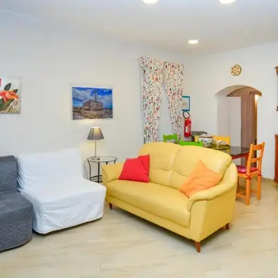 Cozy Home In Augusta With Wifi