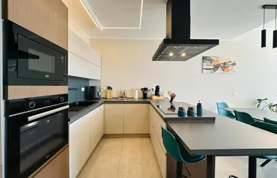 Cucina o angolo cottura di Sky & Sand Holiday Home