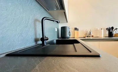 Cucina o angolo cottura di Sky & Sand Holiday Home