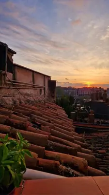 Alba o tramonto visti dall'interno dell'appartamento o dai dintorni