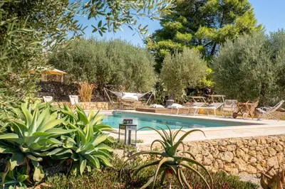 Piscina di Villa Silvia with Swimming Pool by Wonderful Italy o nelle vicinanze