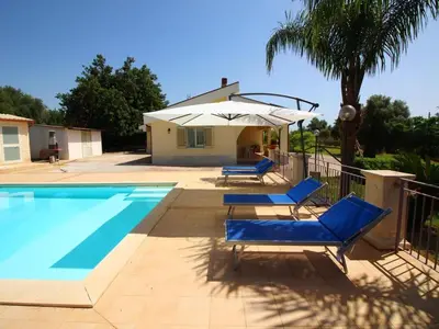 Piscina di Holiday Home in Floridia with terrace o nelle vicinanze