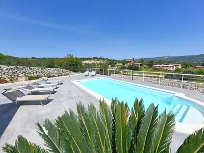 Piscina di Holiday Home in Floridia with private pool o nelle vicinanze