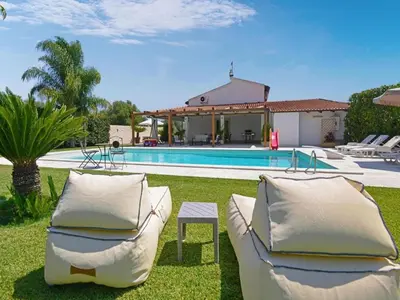 Piscina di Spacious villa in Siracusa with private garden o nelle vicinanze