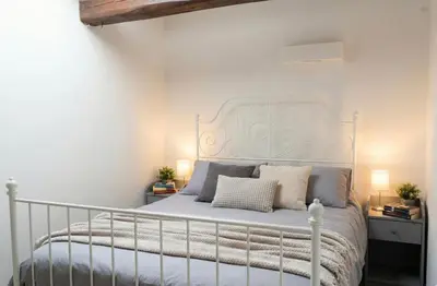 Letto o letti in una camera di Teatro Bellini, apartment in the historic center