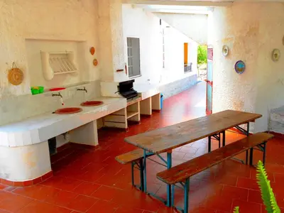 Planimetria di Spacious villa with a large veranda and pool