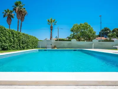 Piscina di Holiday Home für 10 Personen an der Küste Siziliens by Interhome o nelle vicinanze