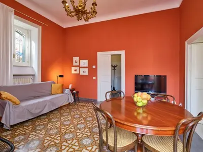 TV o dispositivi per l'intrattenimento presso Apartment Cu Viva' Wohnung mit Wasserblick by Interhome