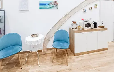 Cucina o angolo cottura di 1 Bedroom Amazing Home In Siracusa